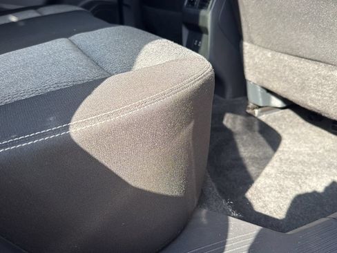 Used 2025 Nissan Rogue SV FWD image 27