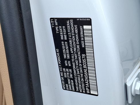 Used 2022 Porsche Macan image 27