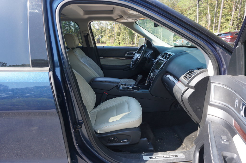 Used 2017 Ford Explorer Platinum AWD/4WD image 19
