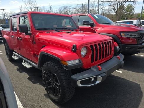 Used 2023 Jeep Gladiator Sport image 7