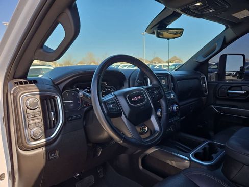 Used 2023 GMC Sierra 2500 AT4 w/ AT4 Premium Plus Package image 2