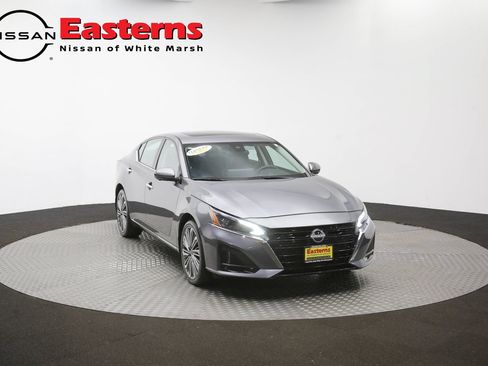 Used 2024 Nissan Altima 2.5 SL AWD/4WD image 50