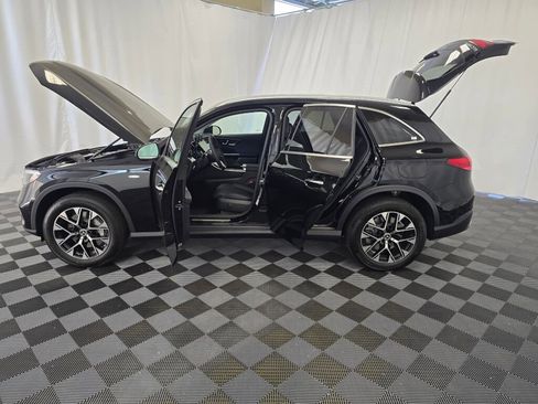 New 2025 Mercedes-Benz GLC 350e 4MATIC image 12