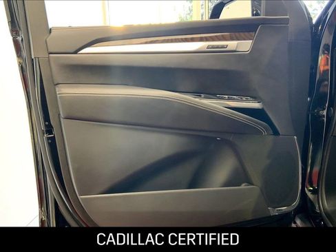 Used 2026 Cadillac Escalade ESV Platinum Sport image 21