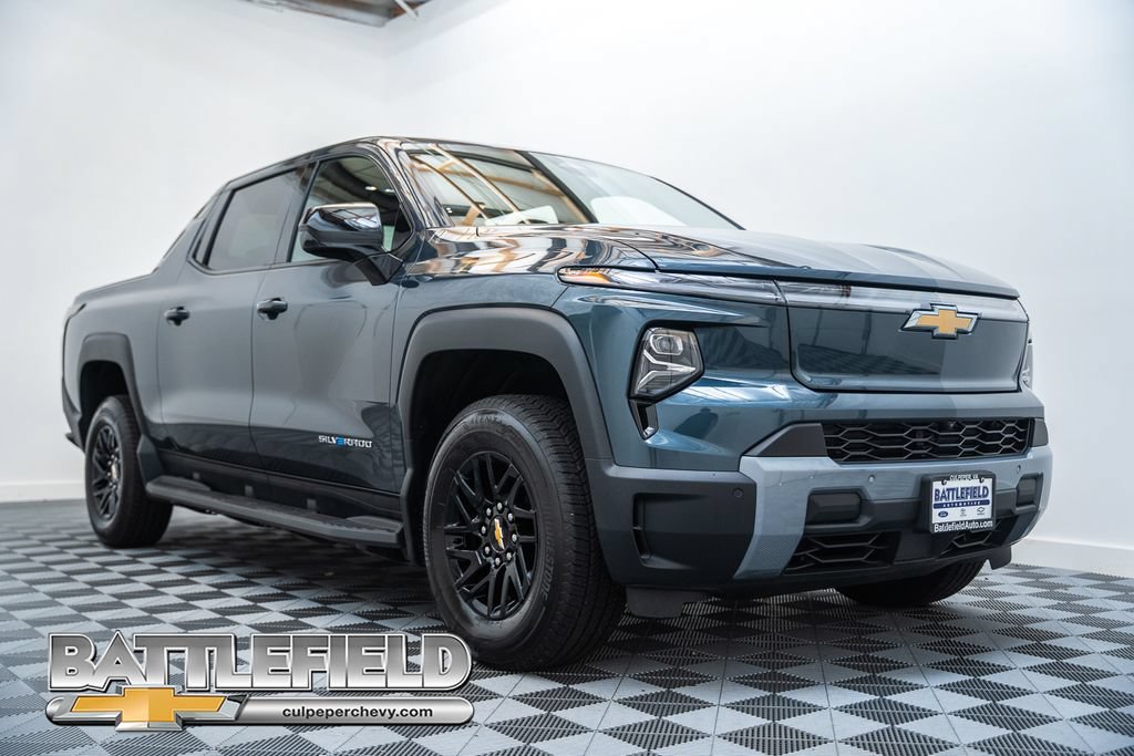 Used 2026 Chevrolet Silverado EV LT AWD/4WD image 1