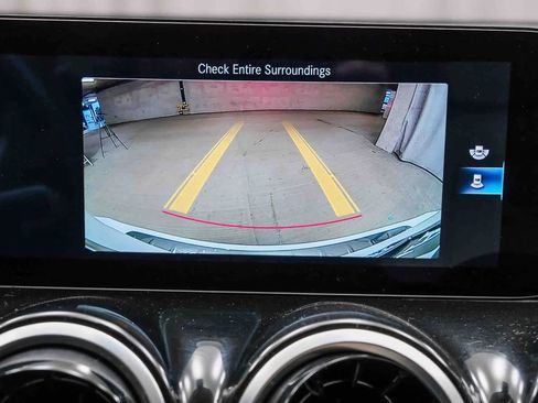 Certified 2022 Mercedes-Benz GLB 250 image 25