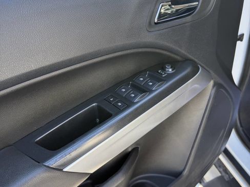 Used 2022 Chevrolet Colorado LT w/ Luxury Package AWD/4WD image 16