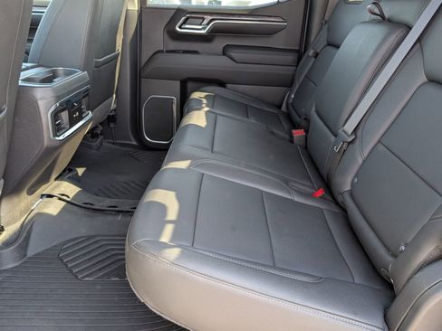 Used 2022 Chevrolet Silverado 1500 LTZ AWD/4WD image 14
