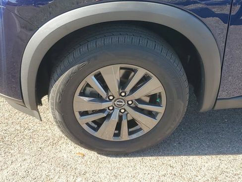 Used 2022 Nissan Pathfinder S image 11