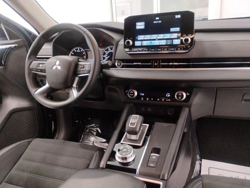 Used 2024 Mitsubishi Outlander SE FWD image 64