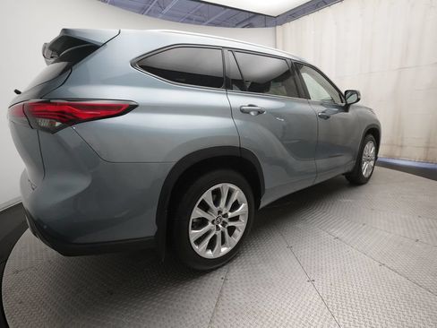 Used 2023 Toyota Highlander Limited AWD/4WD image 36