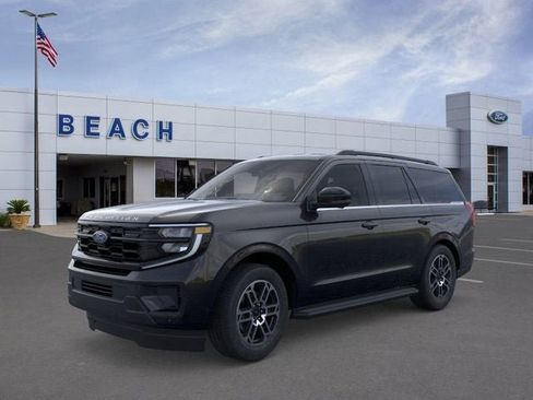 New 2026 Ford Expedition Active image 2