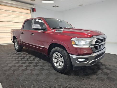 Used 2019 RAM 1500 Laramie AWD/4WD image 3