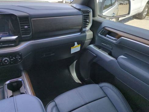 New 2026 Chevrolet Silverado 1500 High Country AWD/4WD image 17
