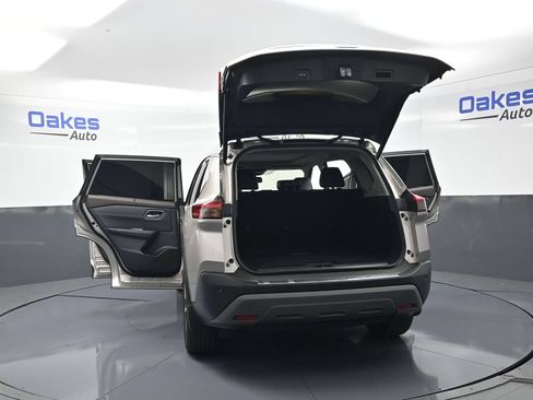 Used 2021 Nissan Rogue SL AWD/4WD image 57