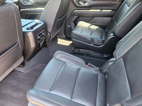 Used 2021 Chevrolet Suburban Z71 AWD/4WD image 10