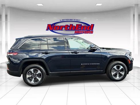 Used 2023 Jeep Grand Cherokee 4WD 4xe image 8