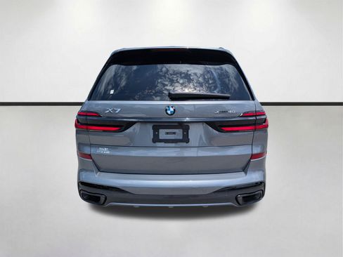 Used 2026 BMW X7 xDrive40i w/ M Sport Package AWD/4WD image 5