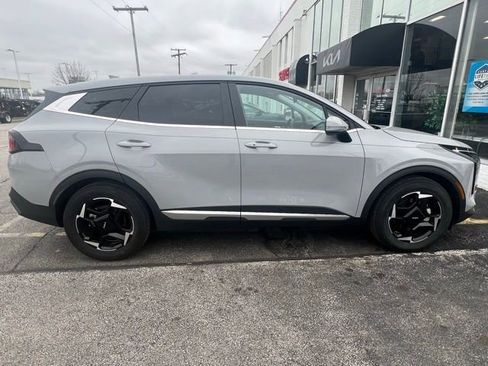 Used 2026 Kia Sportage EX image 7