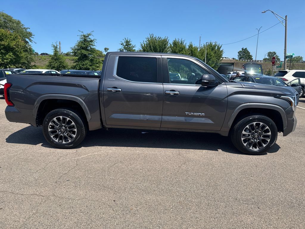 Used 2025 Toyota Tundra Limited AWD/4WD image 10