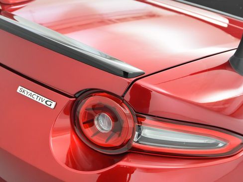 New 2026 MAZDA MX-5 Miata Club RWD image 43