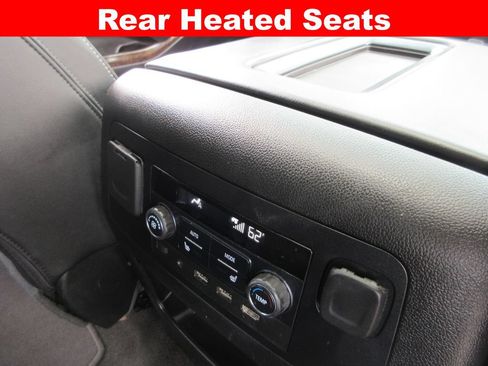 Used 2018 Chevrolet Suburban LT AWD/4WD image 30