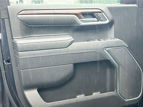 Used 2025 GMC Sierra 1500 SLT AWD/4WD image 11