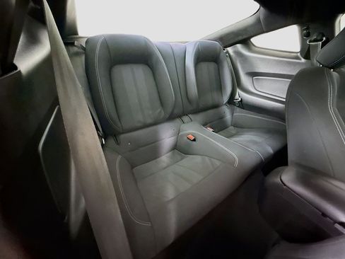 Used 2019 Ford Mustang Coupe RWD image 26