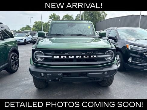 Used 2024 Ford Bronco Outer Banks AWD/4WD image 3