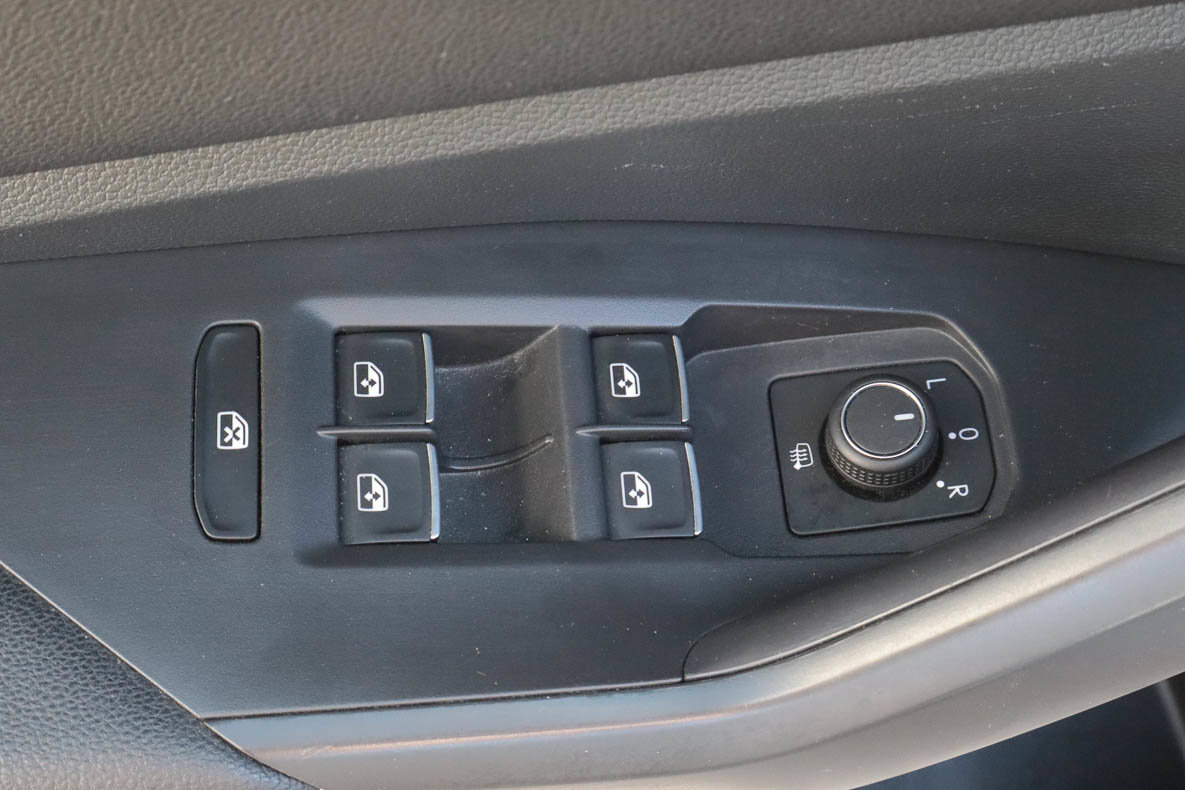 Used 2024 Volkswagen Jetta SE FWD image 14