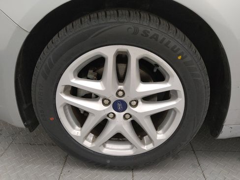 Used 2020 Ford Fusion SE FWD image 31