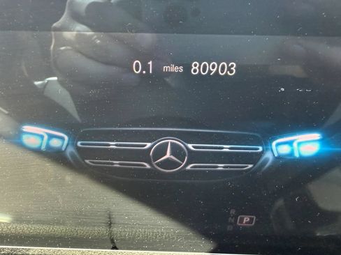 Used 2021 Mercedes-Benz GLB 250 image 36