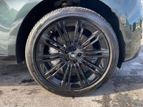 Used 2023 Land Rover Range Rover SE image 20