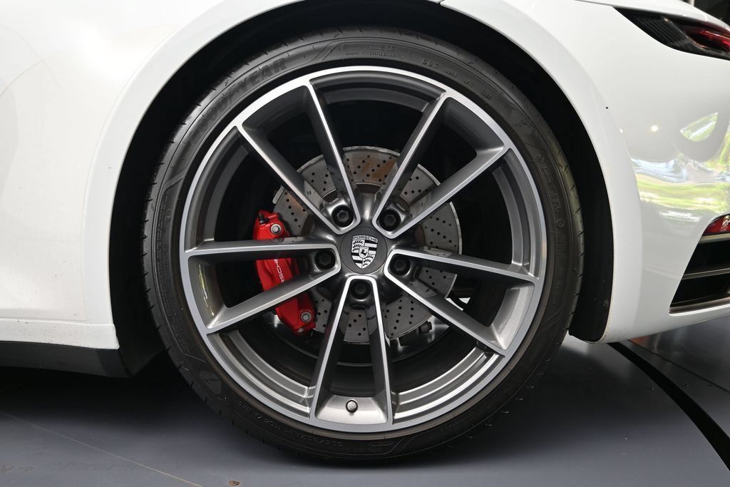 Certified 2020 Porsche 911 Carrera 4S AWD/4WD image 34