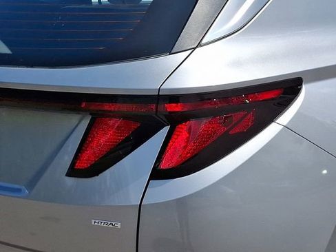 Used 2025 Hyundai Tucson SE image 12