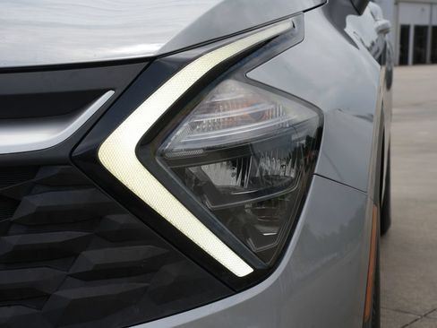 Used 2023 Kia Sportage LX FWD image 23