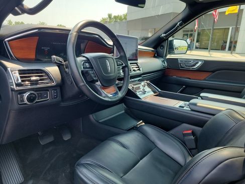 Used 2019 Lincoln Navigator Reserve AWD/4WD image 21