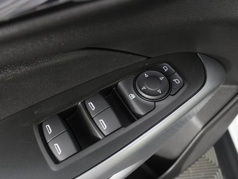 New 2026 Chevrolet Trax RS w/ Sunroof Package image 16