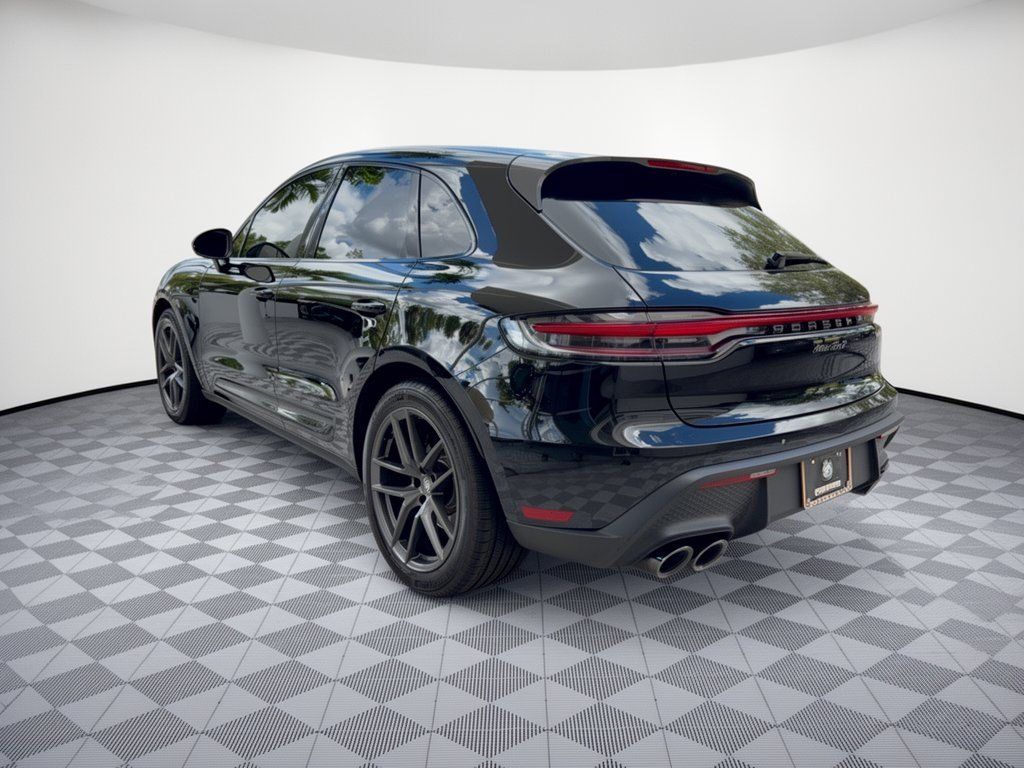 Used 2023 Porsche Macan Turbo AWD/4WD image 3