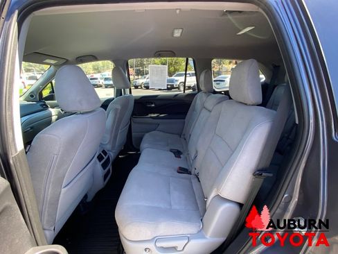 Used 2019 Honda Pilot EX image 25