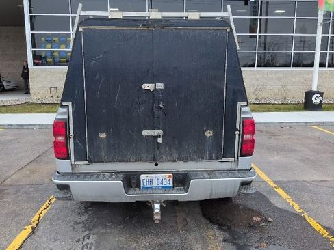 Used 2018 Chevrolet Silverado 1500 LT w/ All Star Edition image 5