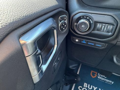 Used 2021 Jeep Wrangler Unlimited Sahara w/ Cold Weather Group AWD/4WD image 24