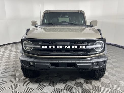 New 2025 Ford Bronco Outer Banks w/ Sasquatch Package image 8