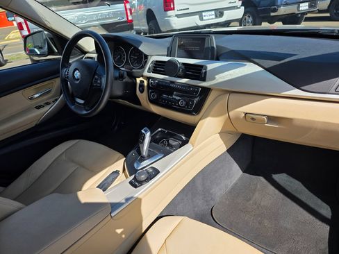 Used 2017 BMW 320i Sedan RWD image 24