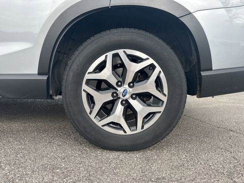 Used 2019 Subaru Forester Premium w/ All-Weather Package image 6