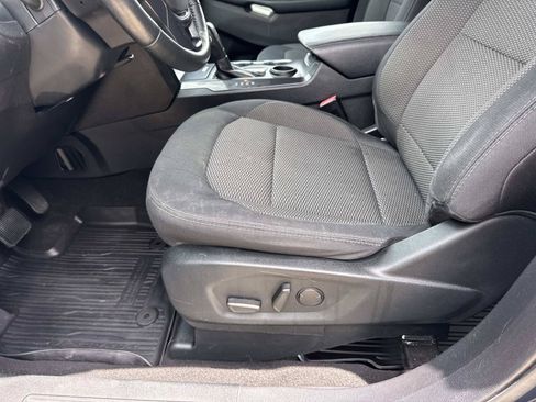 Used 2019 Ford Explorer XLT FWD image 16