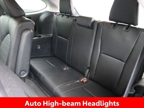 Certified 2024 Toyota Highlander XLE AWD/4WD image 17