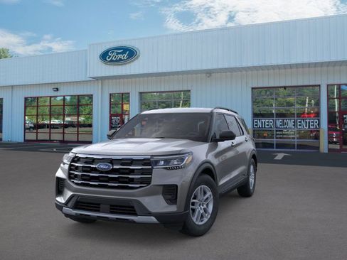 Used 2026 Ford Explorer Active image 2
