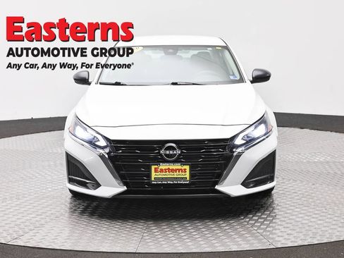 Used 2024 Nissan Altima 2.5 S FWD image 2
