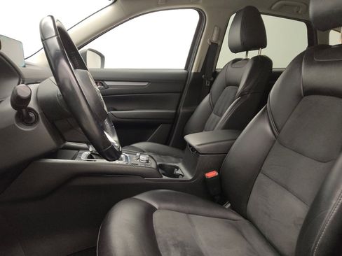 Used 2019 MAZDA CX-5 Touring image 17